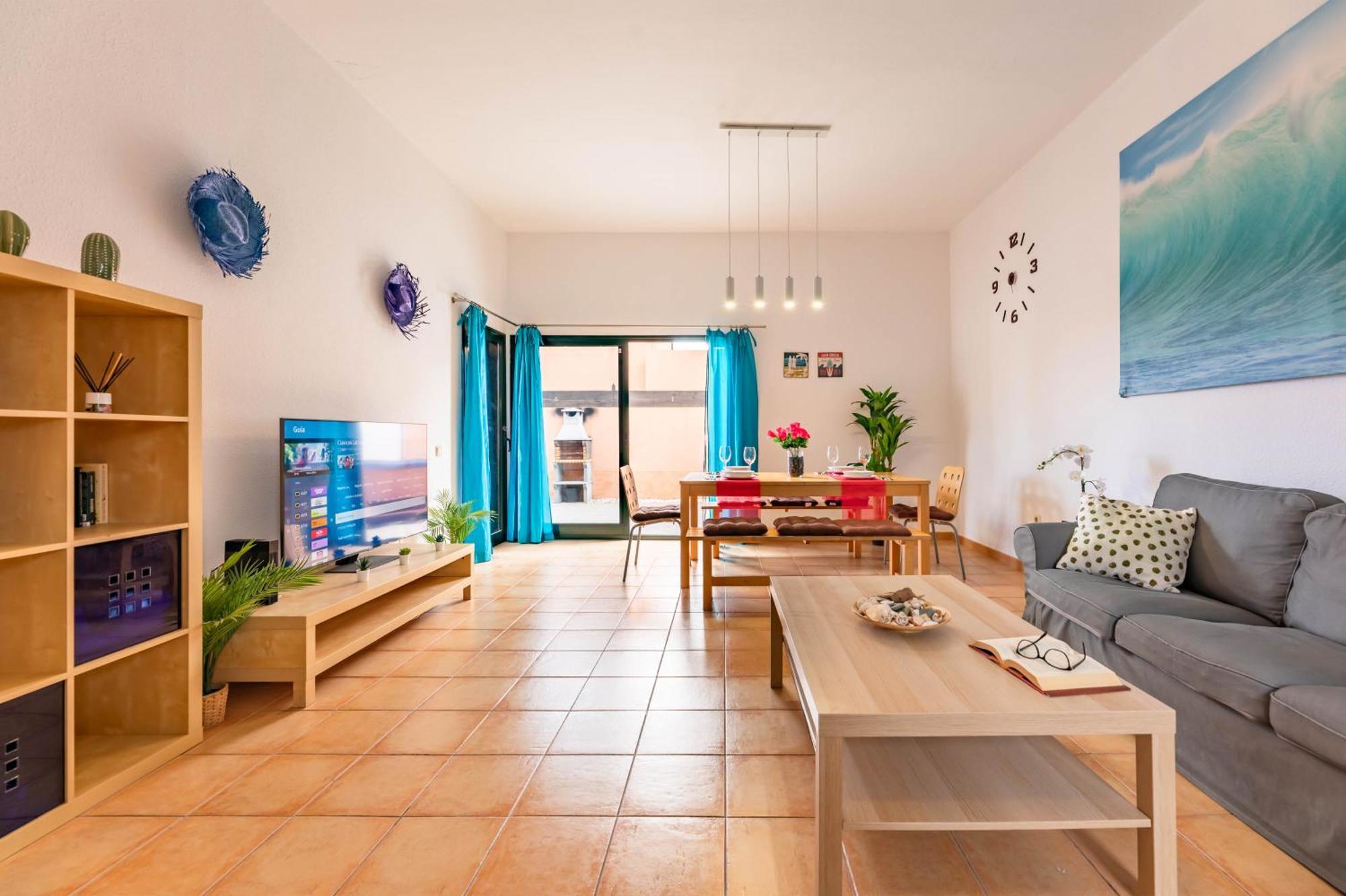 فيلا Sunrise Surf House, Big Garden, Hot Tub, Parking, Super-Fast Free Wi-Fi كوراليهو المظهر الخارجي الصورة